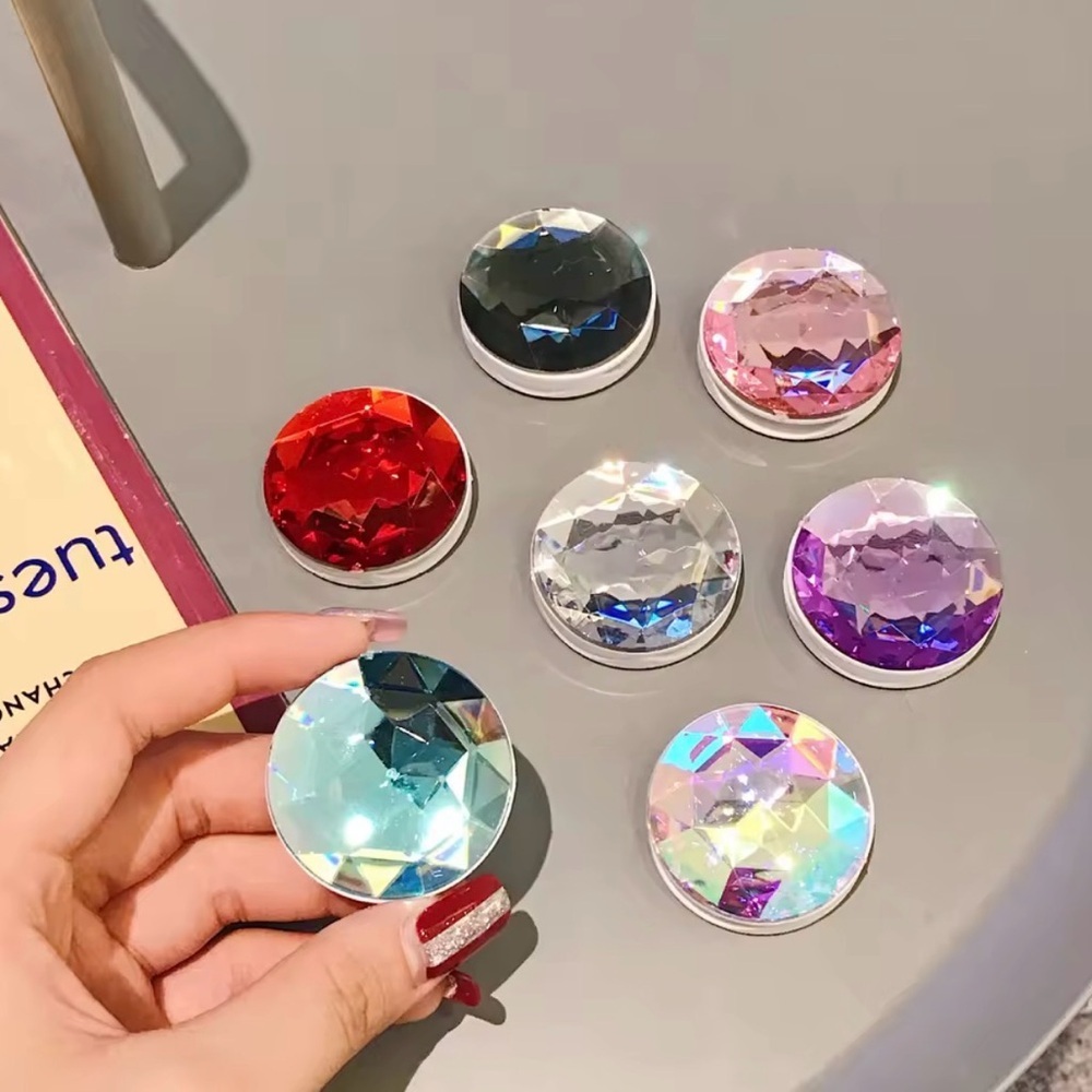🔥 3 for $10 DEAL – READ FIRST🔥Crystal Clear 💎 3D Diamond Gemstone Phone Grip - Picture 4 of 5